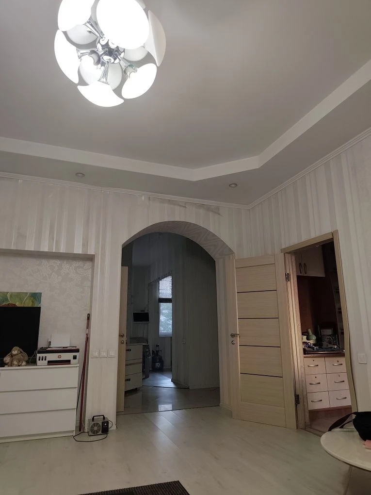 Selling a 3-room apartment in the center of Kharkov!