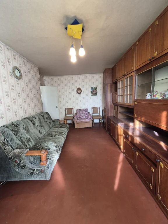 LS13 Alekseevskaya metro station, 1 apartment on the 3rd floor for sale.