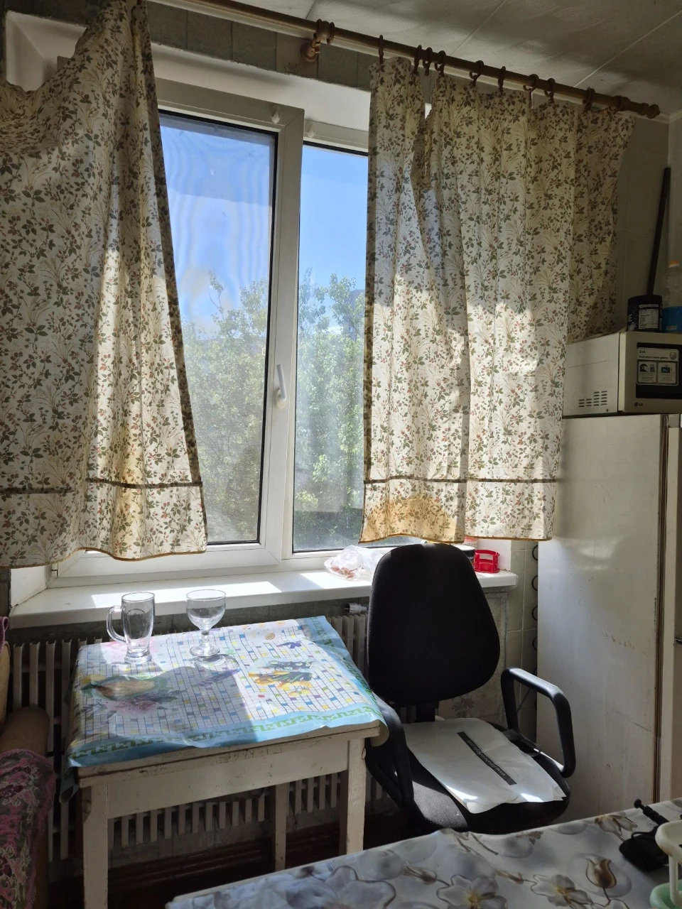 LS13 Alekseevskaya metro station, 1 apartment on the 3rd floor for sale.