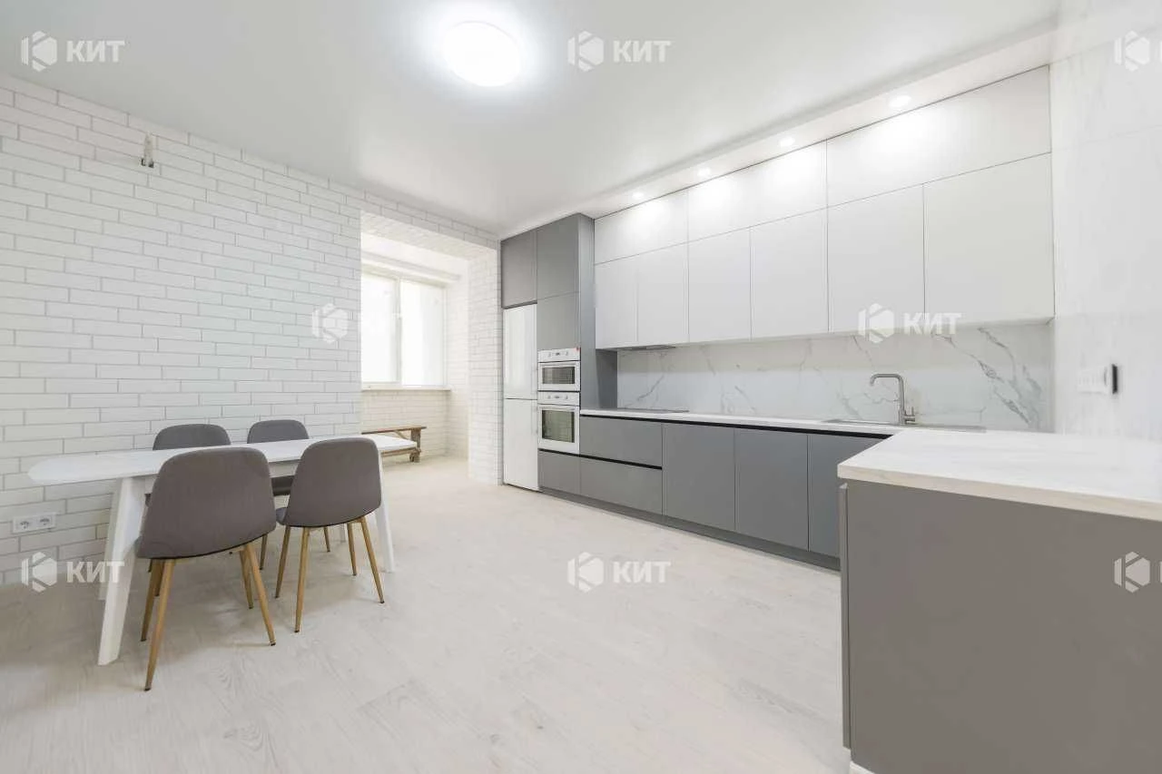 3 rooms, 95.8 sq. m. Povstannya (Uprising, Defenders of Ukraine, Residential Complex Iskry