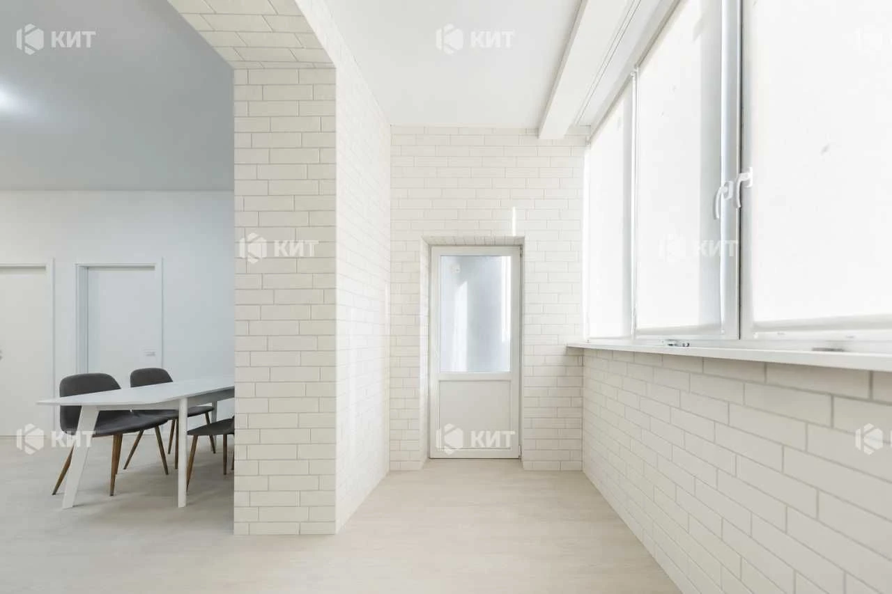 3 rooms, 95.8 sq. m. Povstannya (Uprising, Defenders of Ukraine, Residential Complex Iskry