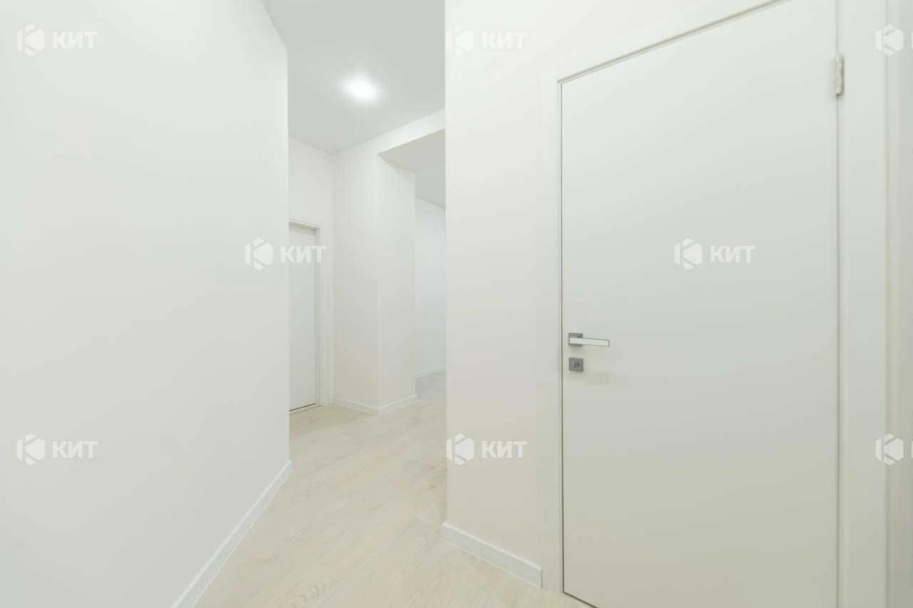 3 rooms, 95.8 sq. m. Povstannya (Uprising, Defenders of Ukraine, Residential Complex Iskry