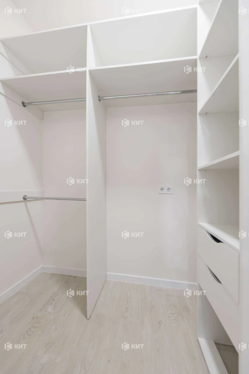 3 rooms, 95.8 sq. m. Povstannya (Uprising, Defenders of Ukraine, Residential Complex Iskry