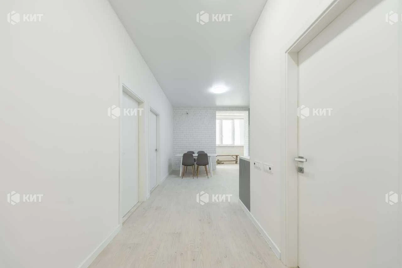 3 rooms, 95.8 sq. m. Povstannya (Uprising, Defenders of Ukraine, Residential Complex Iskry