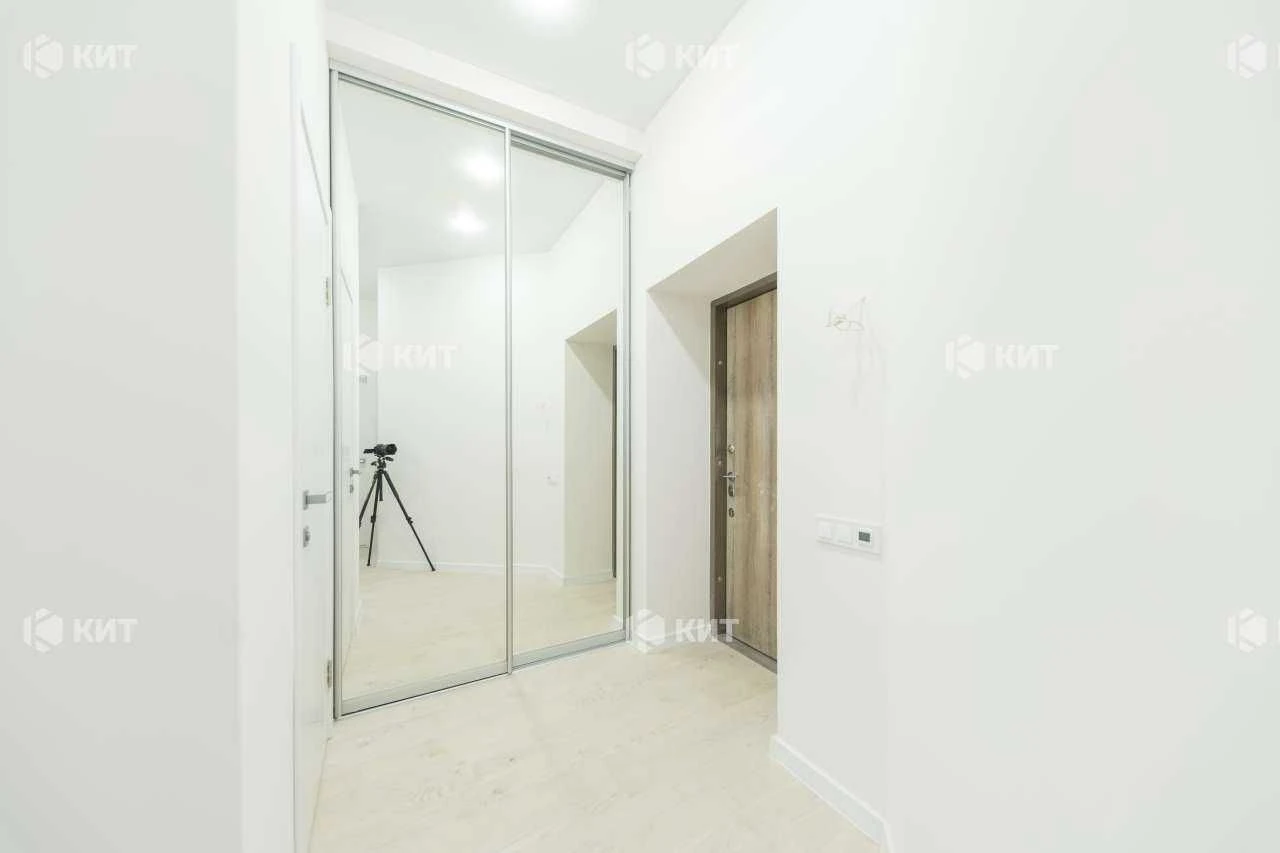 3 rooms, 95.8 sq. m. Povstannya (Uprising, Defenders of Ukraine, Residential Complex Iskry