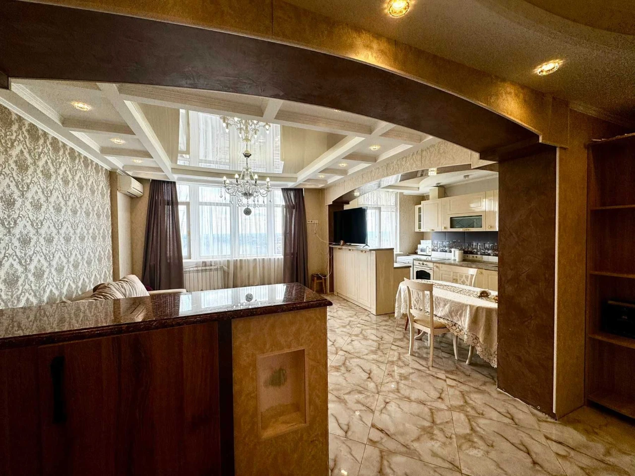Stylish 3-room premium class apartment for sale in the residential complex "At