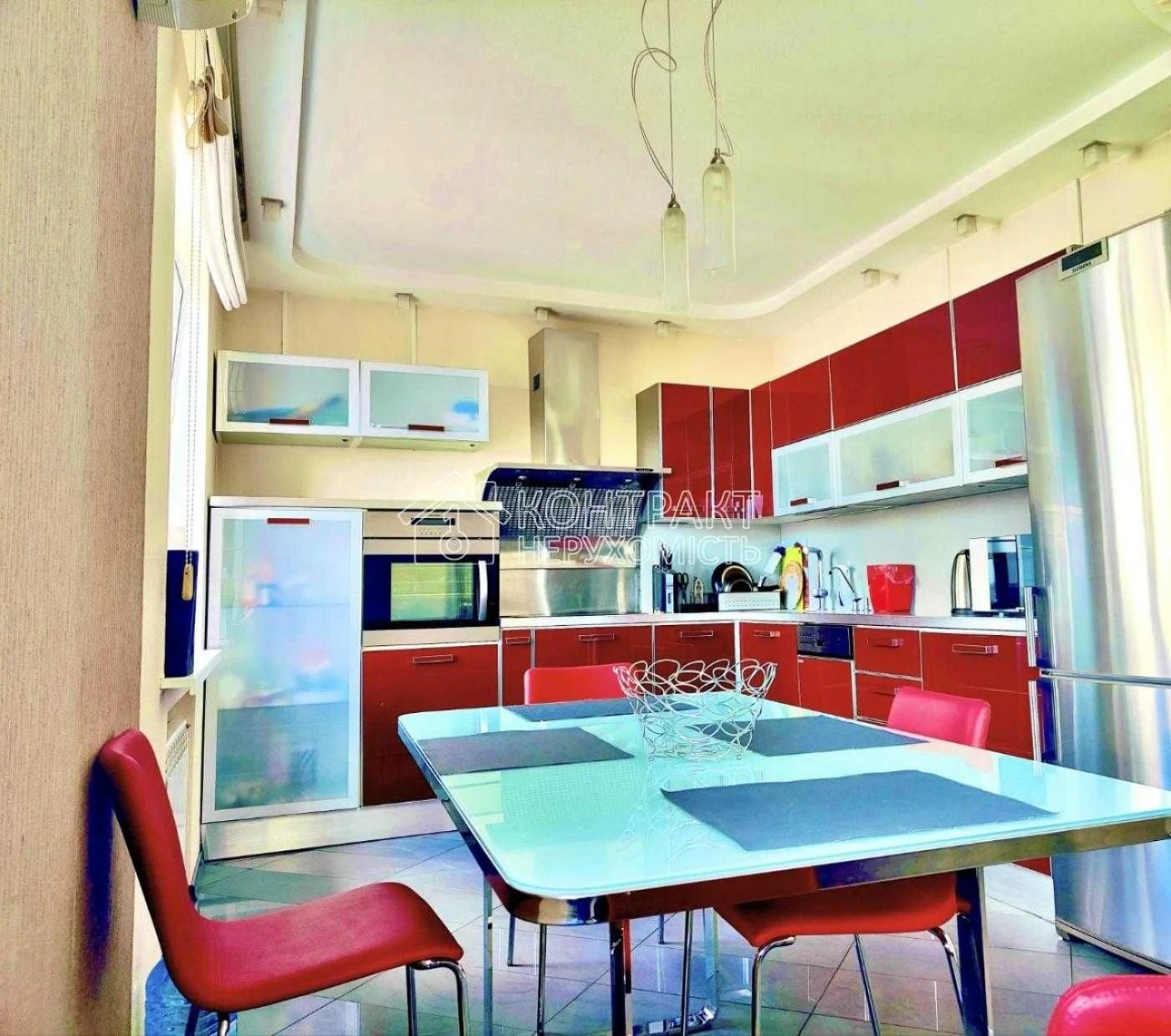 For sale, 3-room apartment. 128A, Heroyiv Kharkiv Ave.