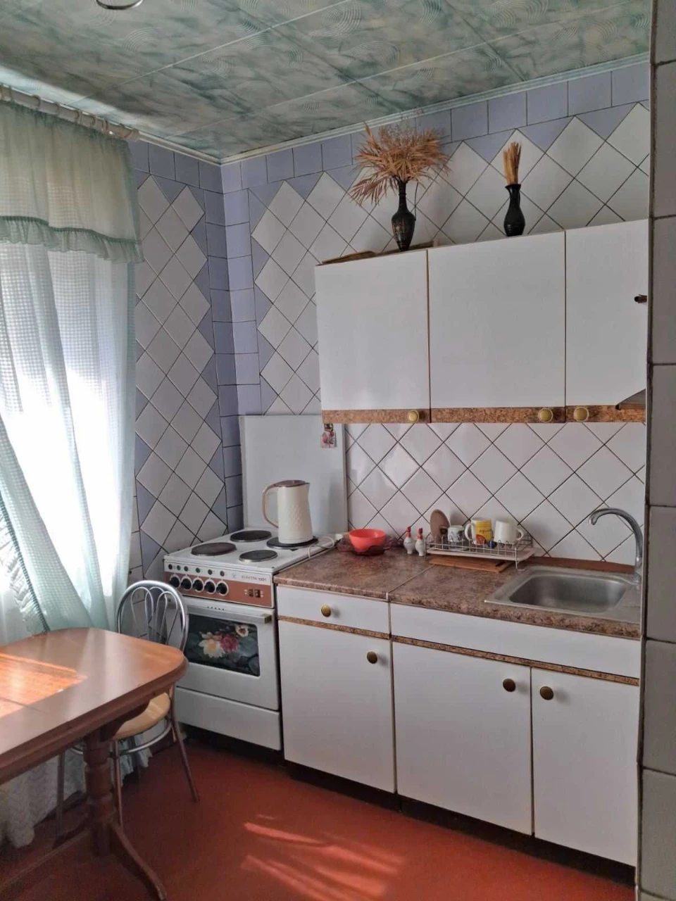 Urgent sale of 3-room apartment with a view, Alekseevka, Pobed