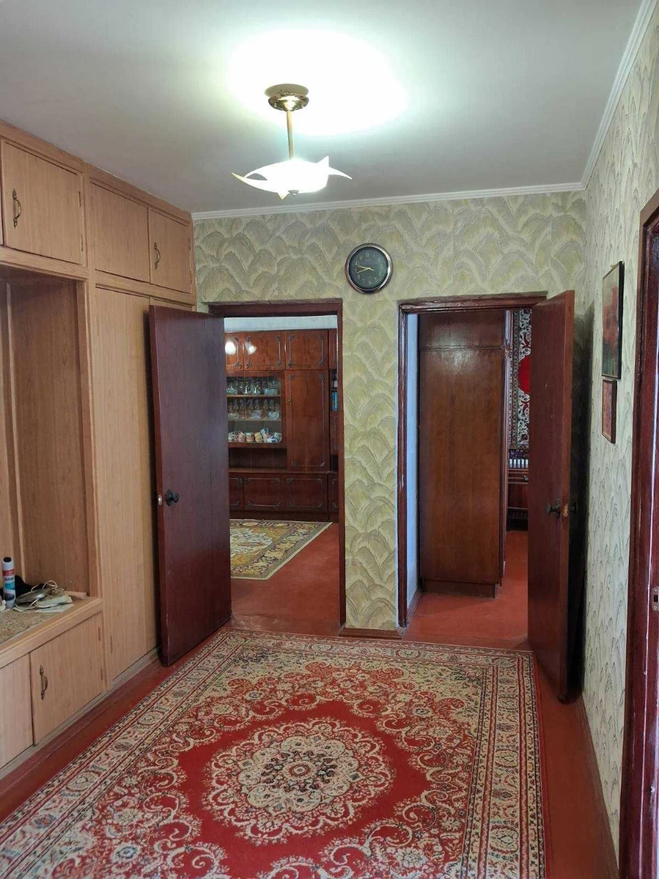 Urgent sale of 3-room apartment with a view, Alekseevka, Pobed