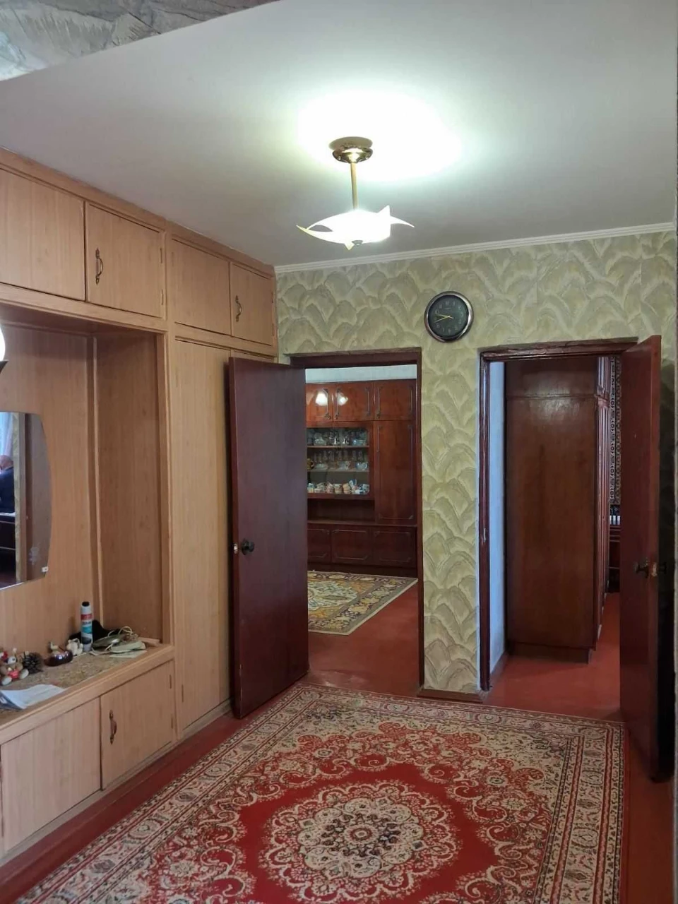 Urgent sale of 3-room apartment with a view, Alekseevka, Pobed