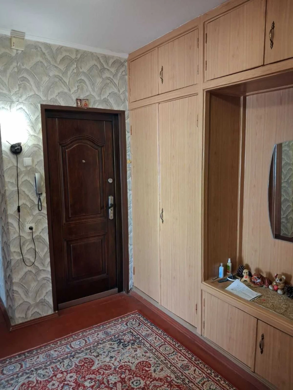 Urgent sale of 3-room apartment with a view, Alekseevka, Pobed