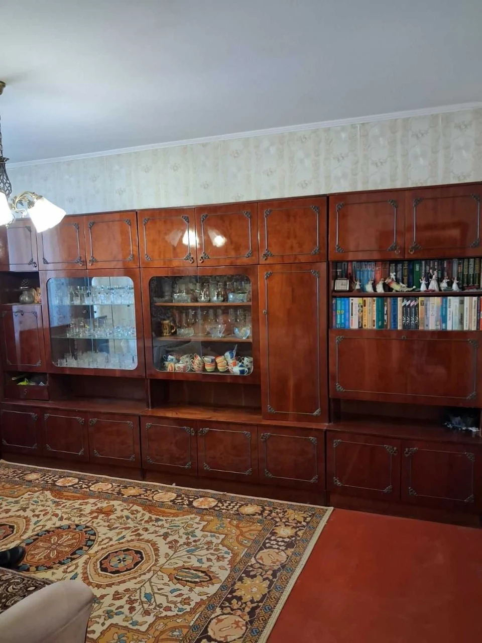 Urgent sale of 3-room apartment with a view, Alekseevka, Pobed