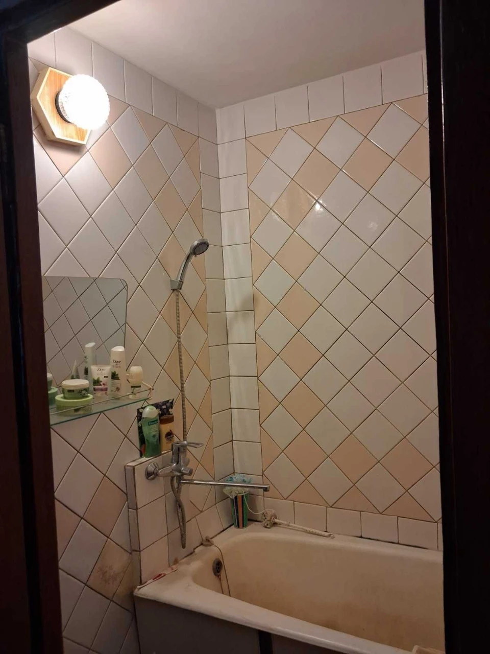 Urgent sale of 3-room apartment with a view, Alekseevka, Pobed