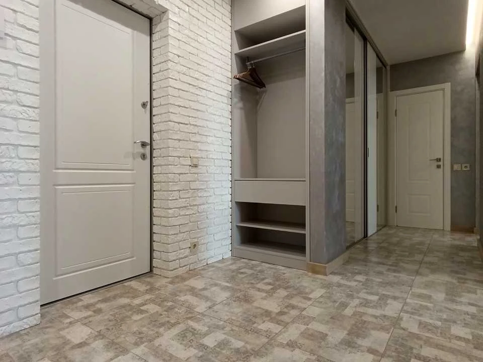Apartment. Kharkiv, Myroslava Mysly St. (Tsilinogradska)