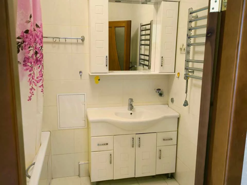 Apartment. Kharkiv, Gvardeytsiv-Shyronintsiv st.