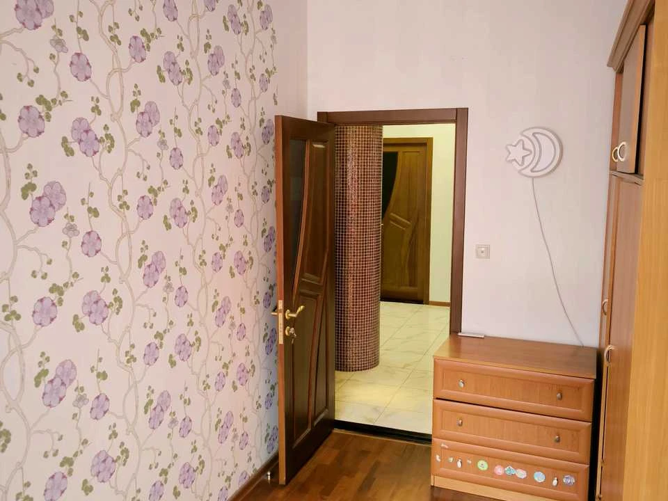Apartment. Kharkiv, Gvardeytsiv-Shyronintsiv st.
