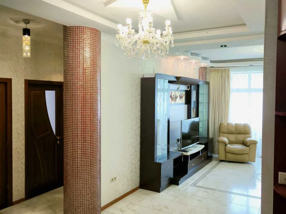 Apartment. Kharkiv, Gvardeytsiv-Shyronintsiv st.