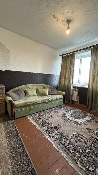 For sale: 2-bedroom studio apartment, 34 m2, Stroitelnaya St., 29, Yar. Mu metro station
