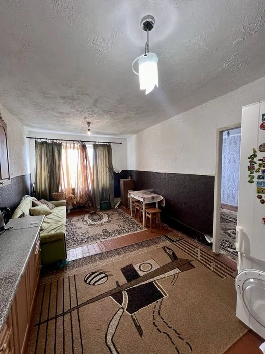 For sale: 2-bedroom studio apartment, 34 m2, Stroitelnaya St., 29, Yar. Mu metro station