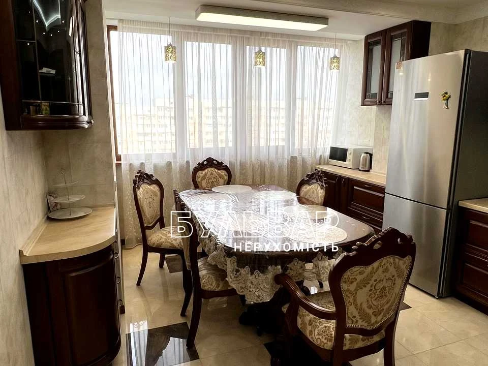 Apartment. Kharkiv, Sobornosti Ukrainy St. (Friendship of Peoples)