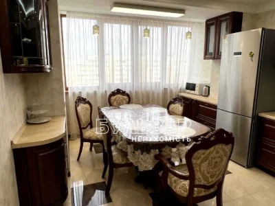 Apartment. Kharkiv, Sobornosti Ukrainy St. (Friendship of Peoples)