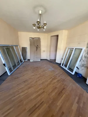 Nauki 32! One-bedroom apartment for sale, 32 m2, ready for renovation. 2/5