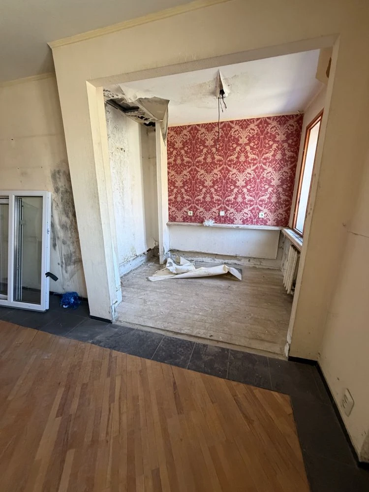 Nauki 32! One-bedroom apartment for sale, 32 m2, ready for renovation. 2/5