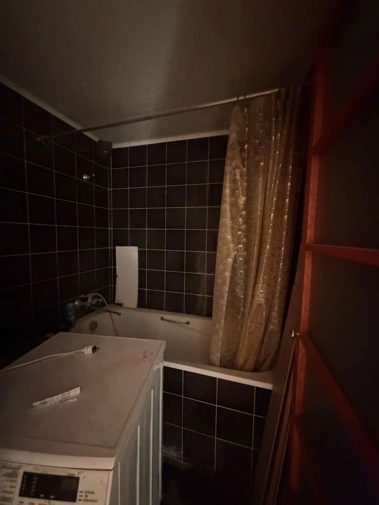 Nauki 32! One-bedroom apartment for sale, 32 m2, ready for renovation. 2/5