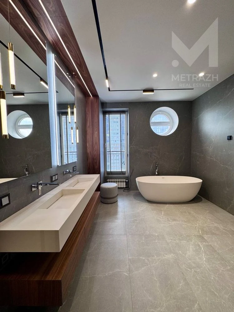 ‼️AZARIN RC‼️ THE BEST APARTMENT in Kharkov! 200 m2! THREE BEDROOMS