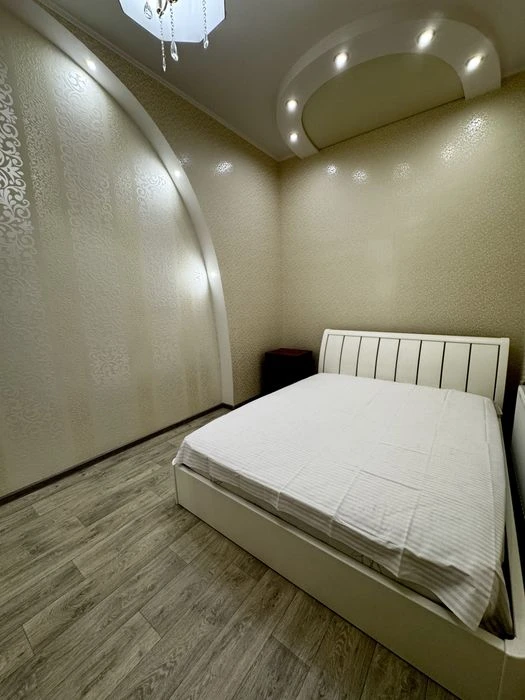 Selling a two-level apartment with an attic in the Zhuravlevsky residential complex.