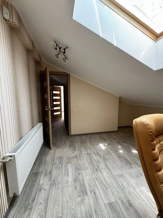 Selling a two-level apartment with an attic in the Zhuravlevsky residential complex.