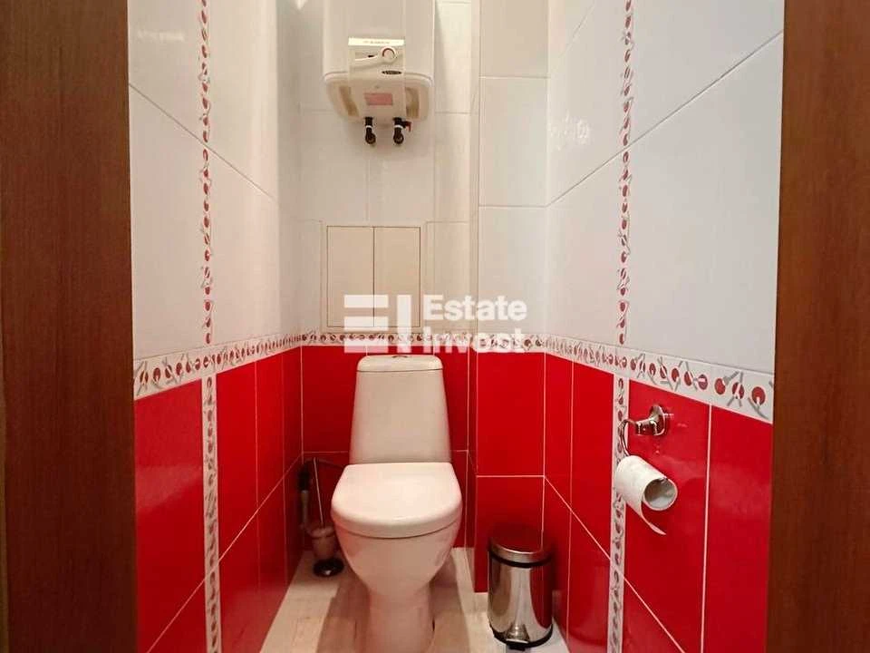 Apartment. Kharkiv, Traktorostudivnyky ave., (94v)