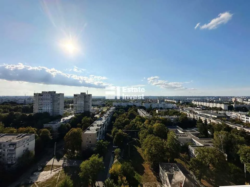 Apartment. Kharkiv, Traktorostudivnyky ave., (94v)