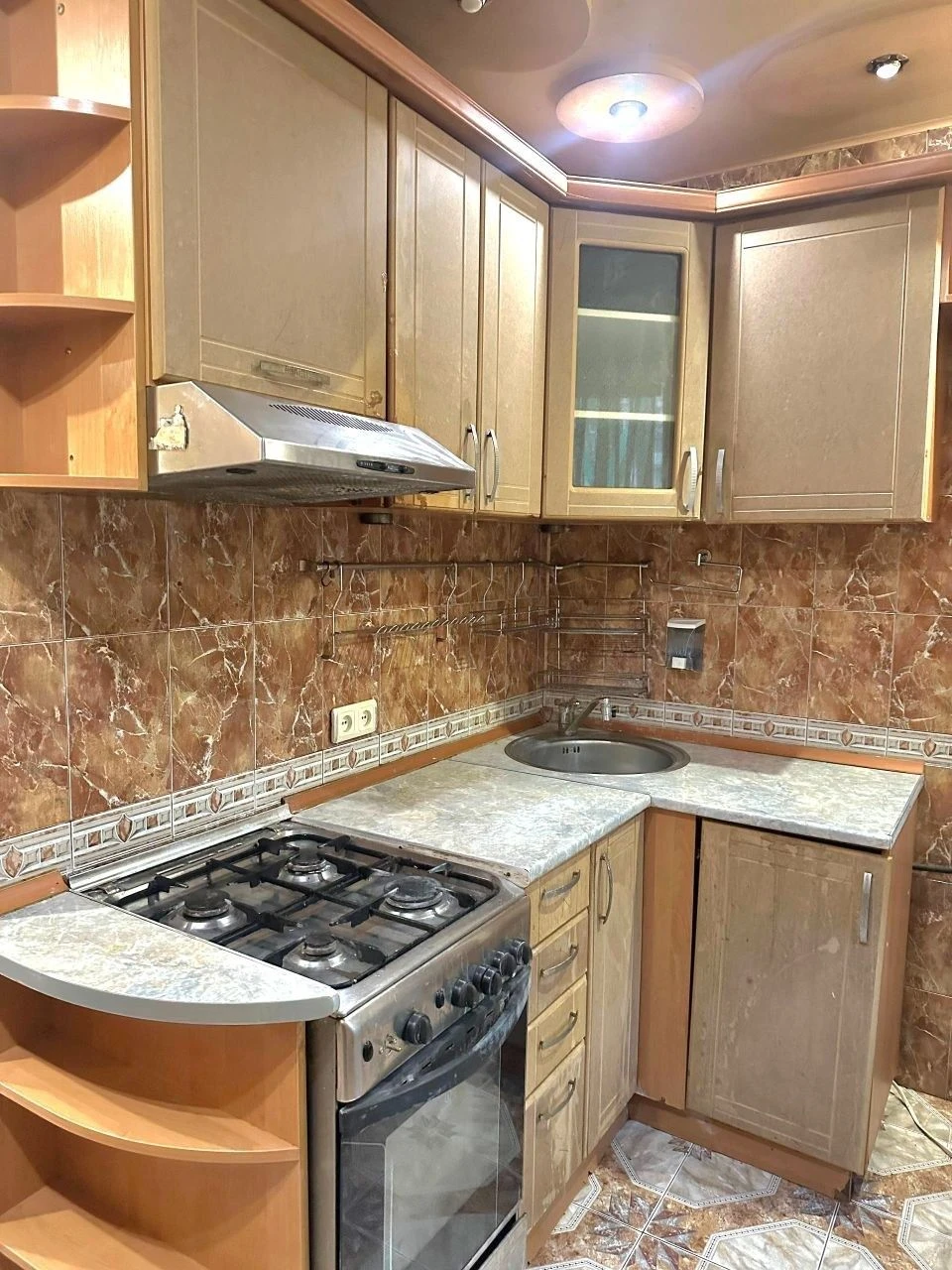 Продам 2 квартиру метро Студенческая или метро Салтовская, у