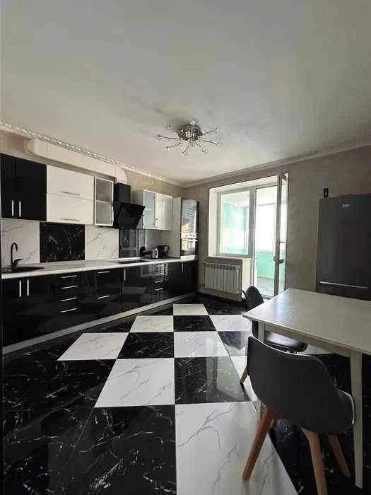 For sale 3-room apartment 124m2 in residential complex Zaleska, Pavlivka district (17621)