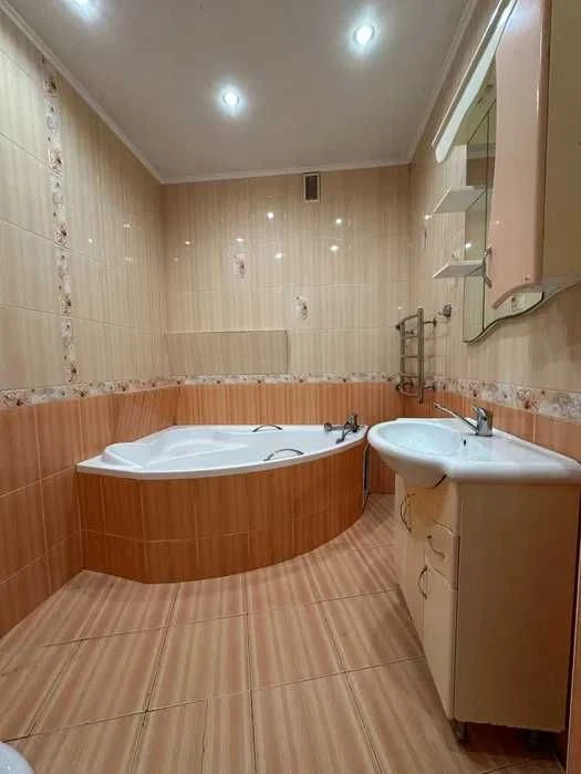 For sale 3-room apartment 124m2 in residential complex Zaleska, Pavlivka district (17621)