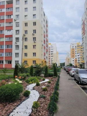 Cozy 3-room apartment in the Mira residential complex, 3 minutes from the KhTZ metro station (405214)