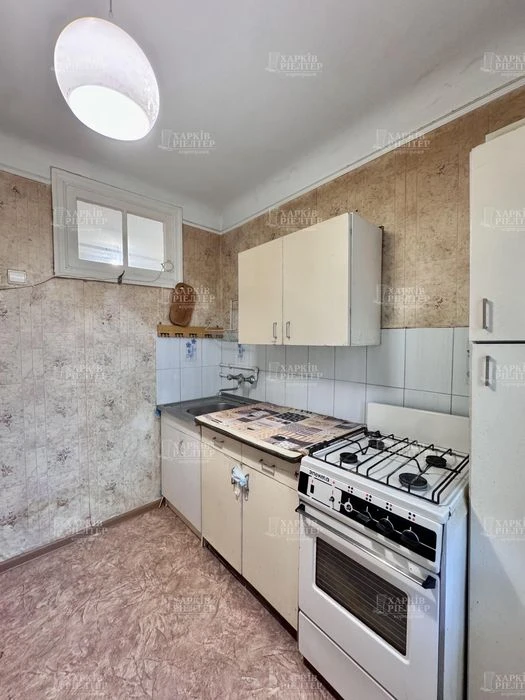 D1L 1-room apartment for sale in a brick house next to