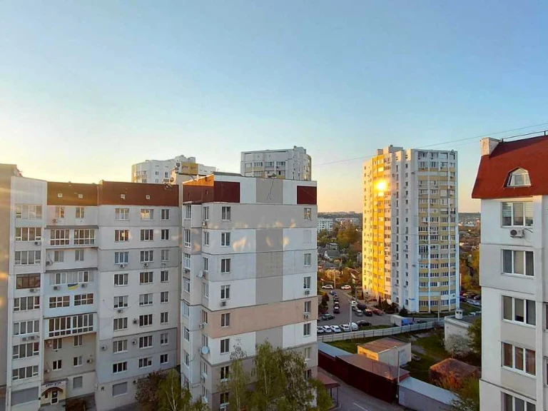 Apartment. Kharkiv, Heroiv Kharkova Ave. (Moskovskiy)