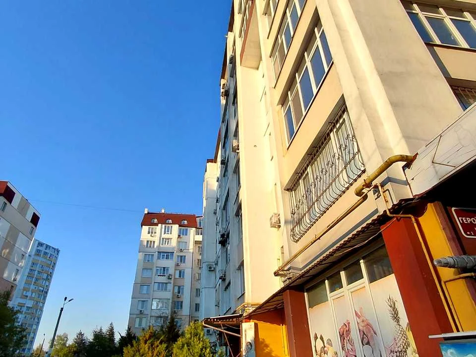 Apartment. Kharkiv, Heroiv Kharkova Ave. (Moskovskiy)