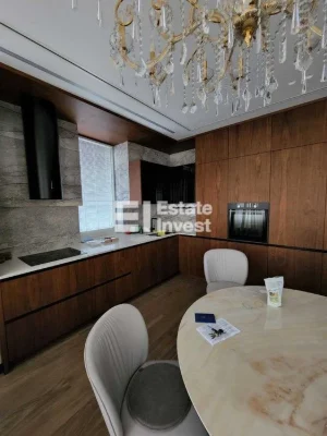 Продам 3 кімн. видову квартиру з дизайнерським ремонтом на в