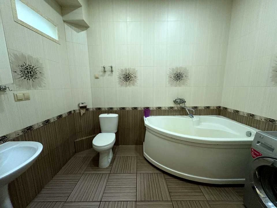 Apartment. Kharkiv, Dmytrivska St., (Building 1)