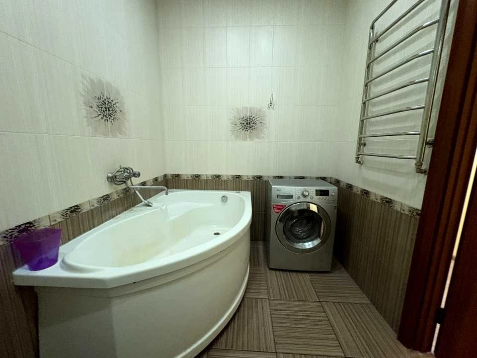 Apartment. Kharkiv, Dmytrivska St., (Building 1)