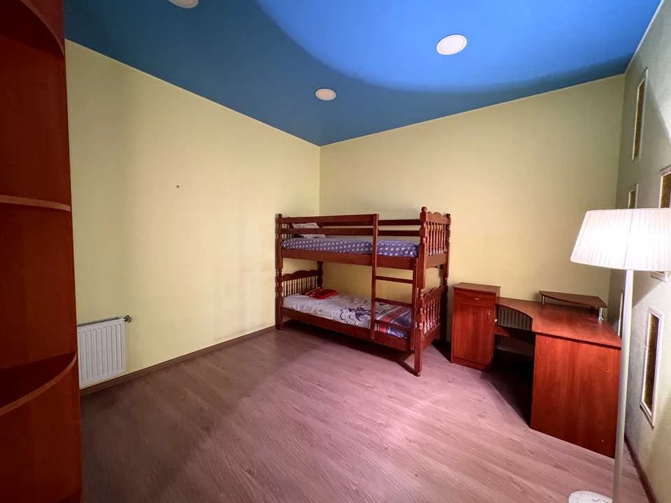 Apartment. Kharkiv, Dmytrivska St., (Building 1)