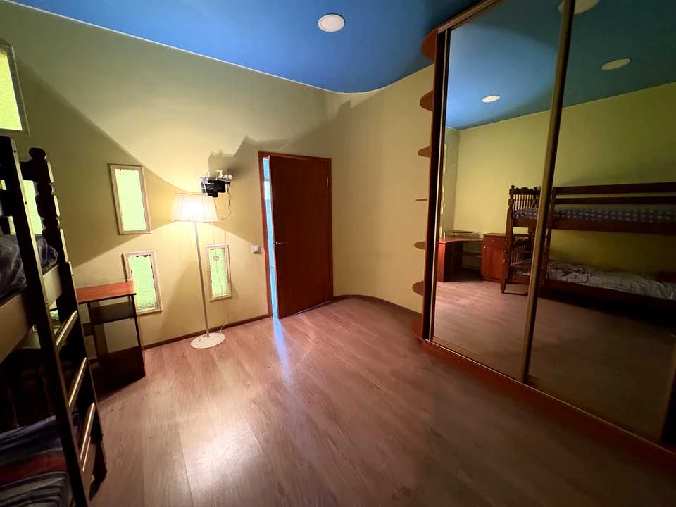 Apartment. Kharkiv, Dmytrivska St., (Building 1)