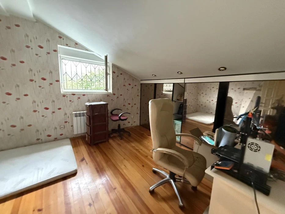 3 rooms, 77.5 m2, Iskrynska St., 33. Uprising Square