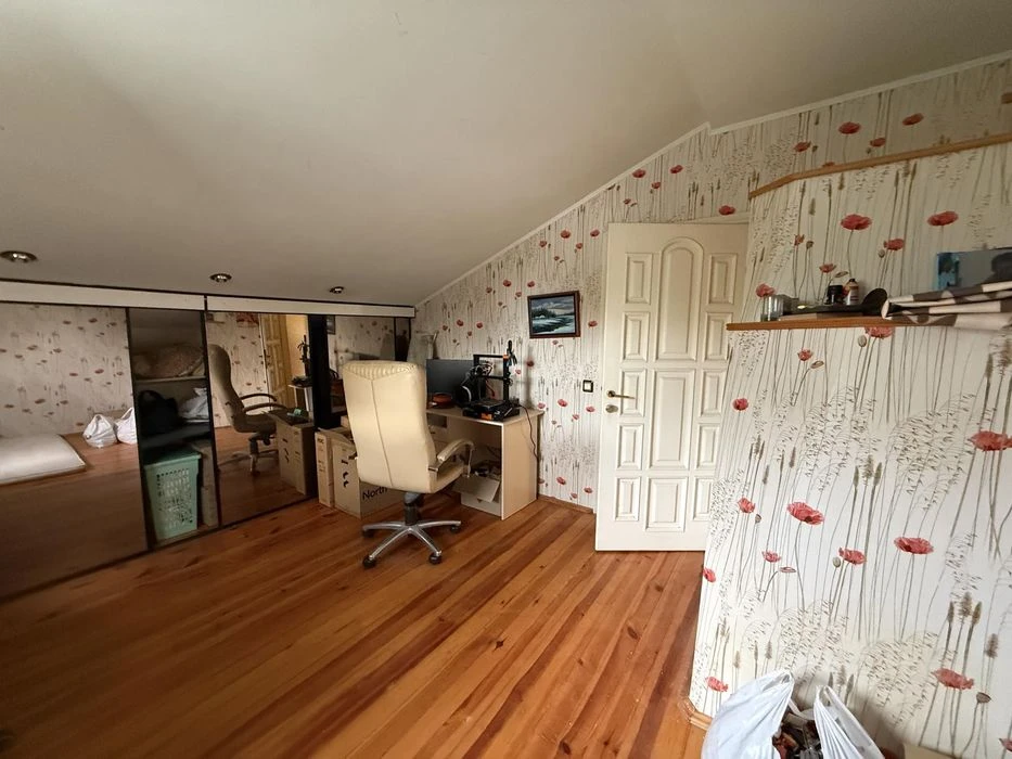 3 rooms, 77.5 m2, Iskrynska St., 33. Uprising Square