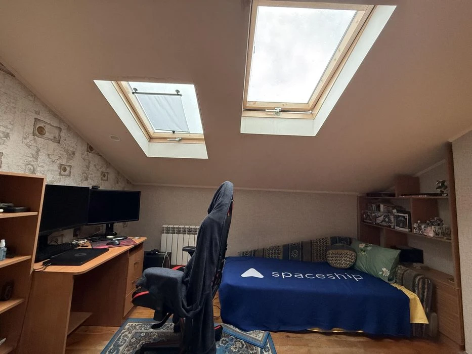 3 rooms, 77.5 m2, Iskrynska St., 33. Uprising Square