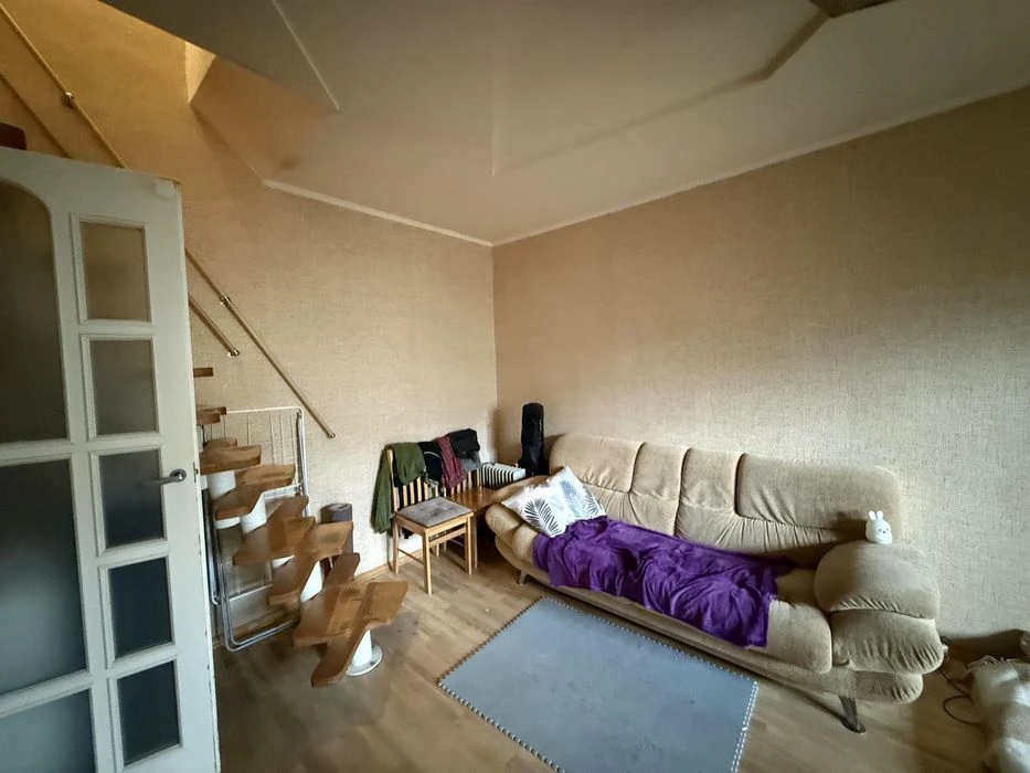 3 rooms, 77.5 m2, Iskrynska St., 33. Uprising Square