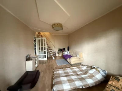 3 rooms, 77.5 m2, Iskrynska St., 33. Uprising Square